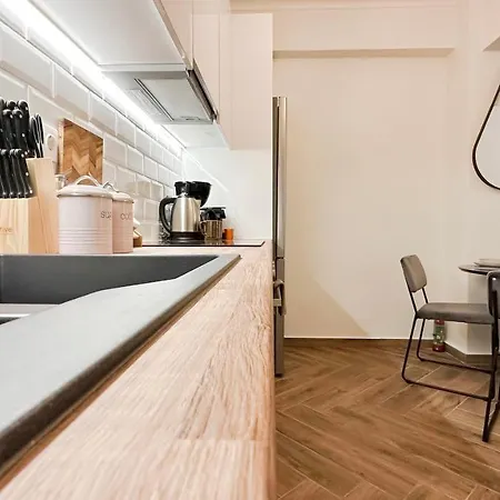 Valtetsiou Central 50sqm Apt In Apartment Athens