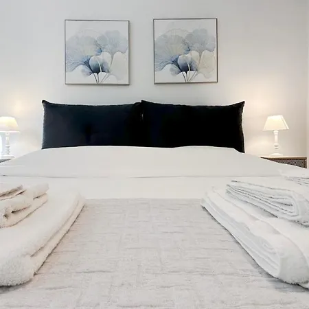 Valtetsiou Central 50sqm Apt In *