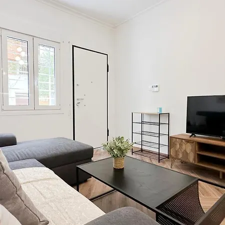 Valtetsiou Central 50sqm Apt In Apartment *