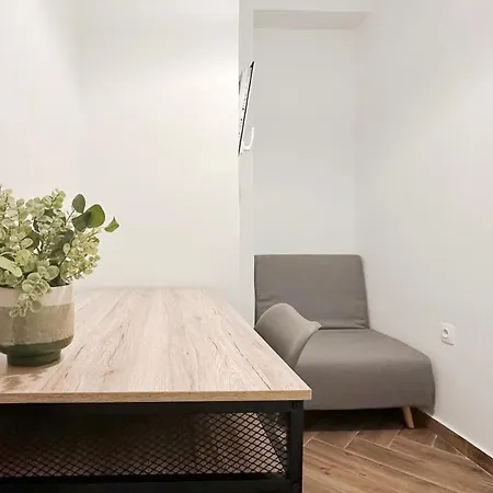 Valtetsiou Central 50sqm Apt In Apartment *
