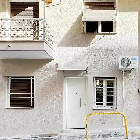 Apartment Valtetsiou Central 50sqm Apt In *